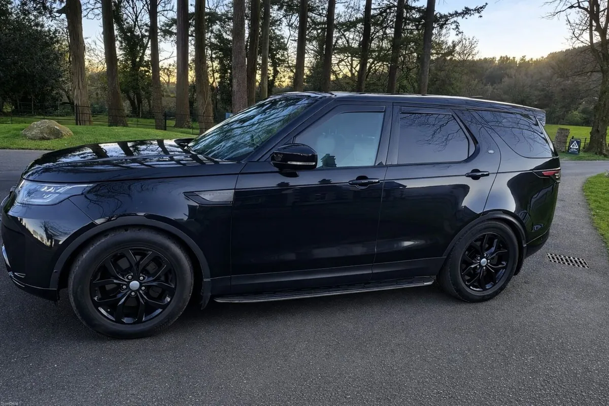 Land Rover Discovery 2020 - Image 2