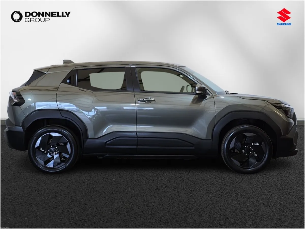 Suzuki E Vitara Estate Motion - Image 3