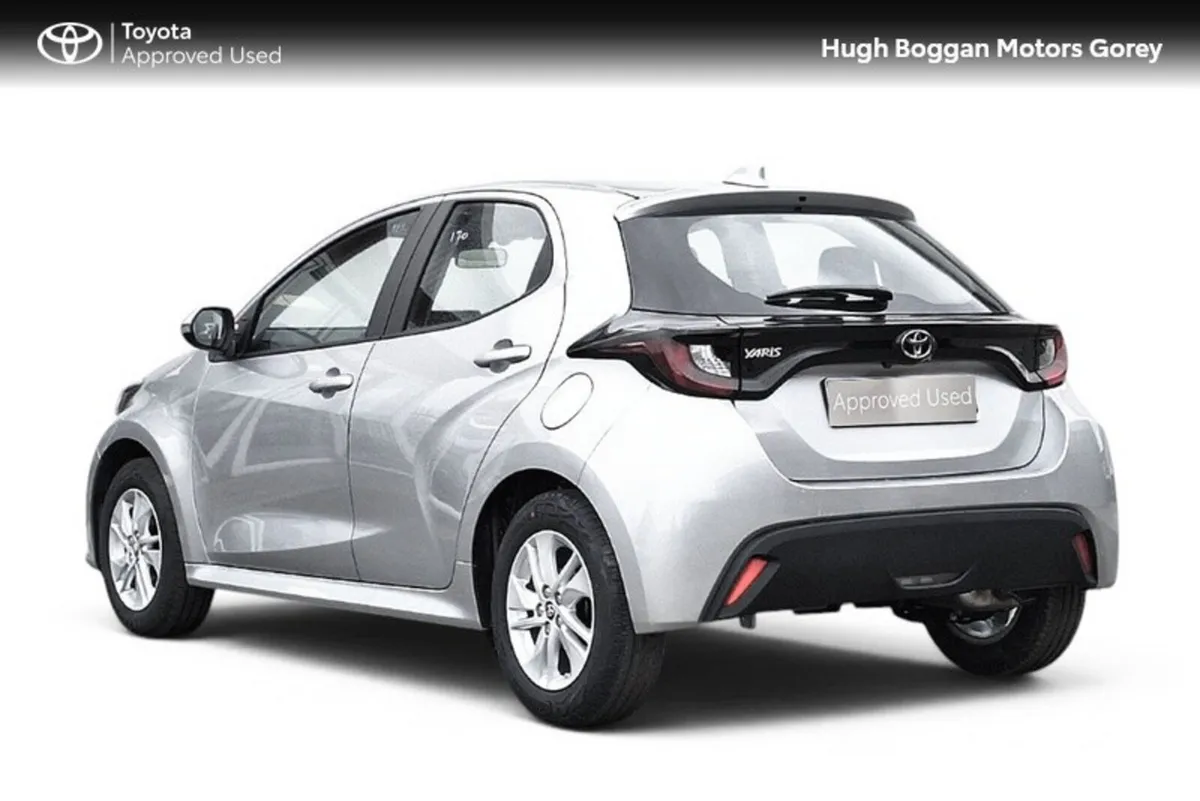 Toyota Yaris YARIS 1.5 LUNA - Image 2