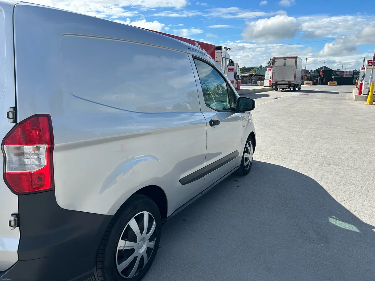 2018 ford transit courier - Image 2
