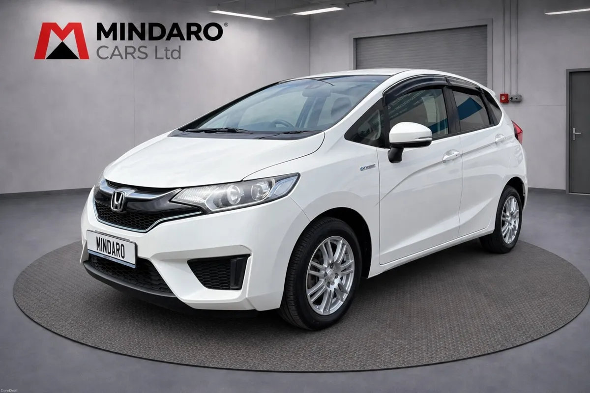 HONDA FIT//HYBRID//AUTOMATIC//FINANCE AVAILABLE - Image 3
