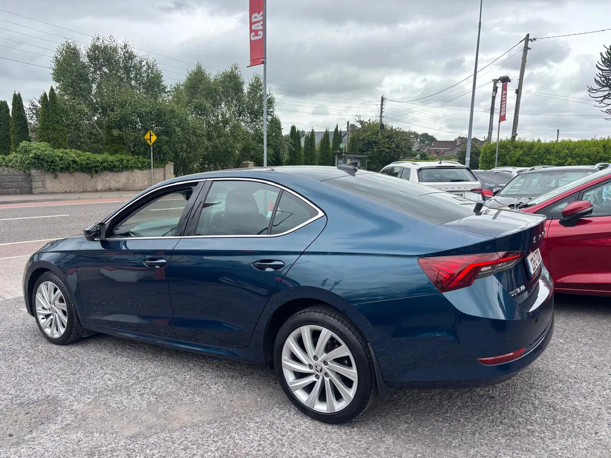 Skoda Octavia 2023  STYLE  1.0  PETROL  LOW  KMS - Image 2