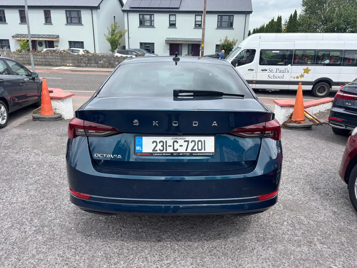 Skoda Octavia 2023  STYLE  1.0  PETROL  LOW  KMS - Image 4