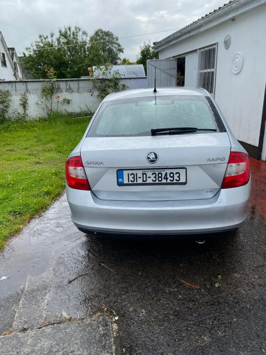 Skoda Rapid 2013 - Image 3