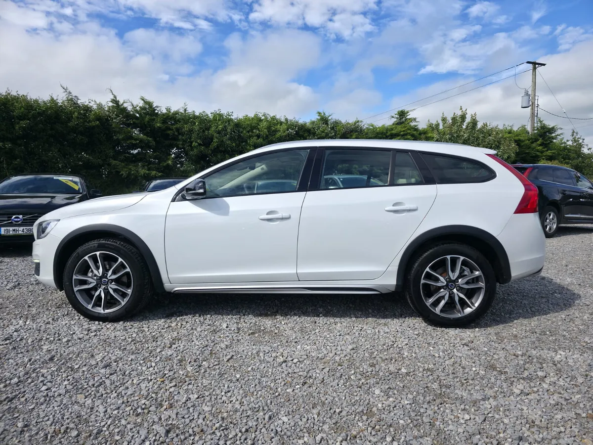2018 Volvo V60 Cross Country D4 Auto - Image 2