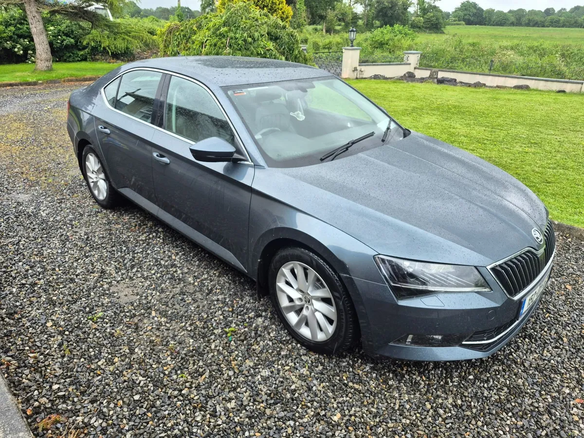 Skoda Superb Style Low Mileage - Image 4