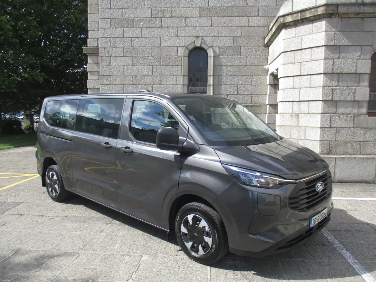 2026 FORD TRANSIT KOMBI 2.5 PHEV 9 SEATER - Image 1