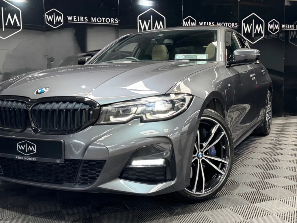 BMW 3-Series 330E M SPORT PRO //SUNROOF//HARMAN KA - Image 3