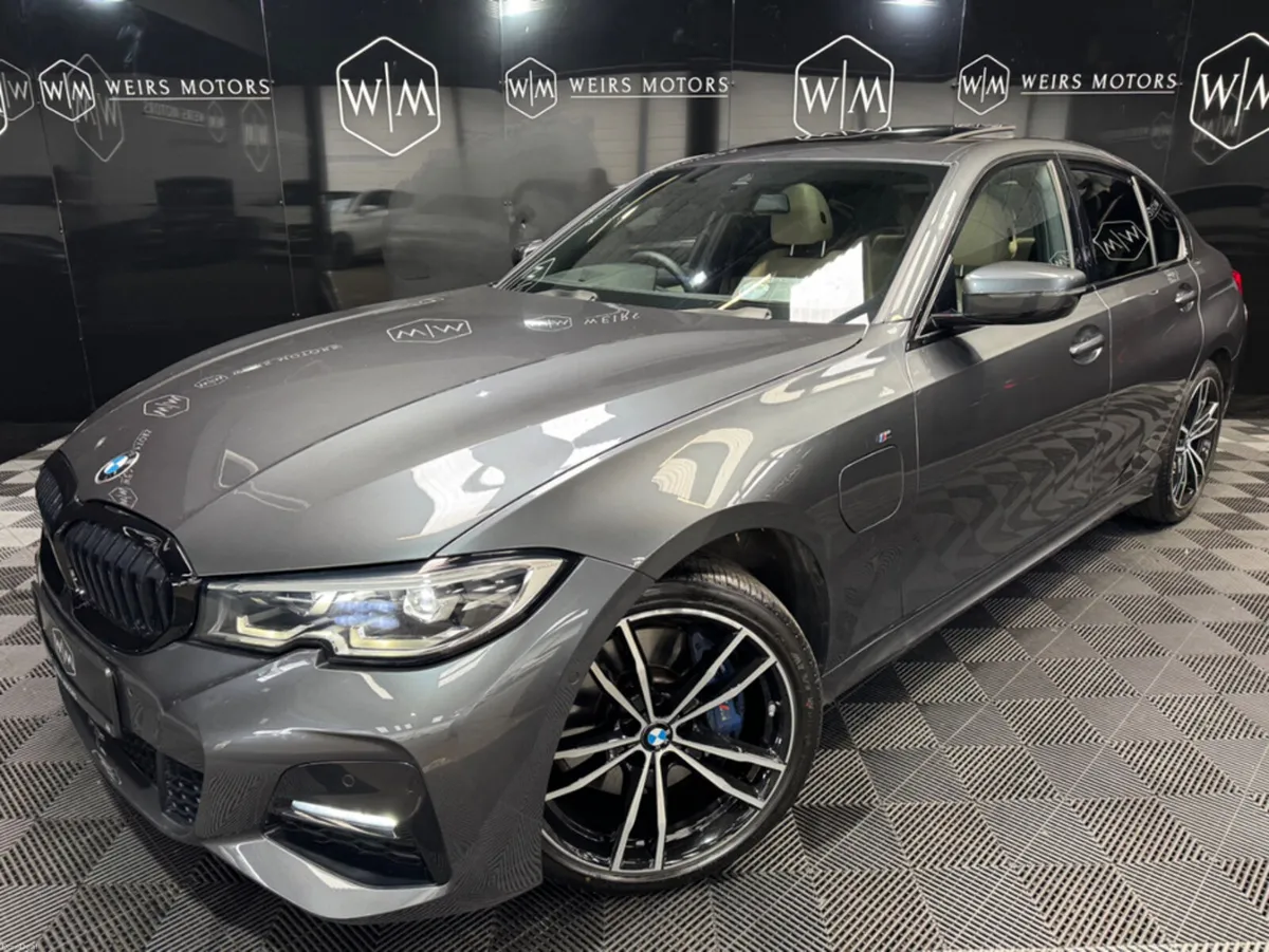BMW 3-Series 330E M SPORT PRO //SUNROOF//HARMAN KA - Image 1