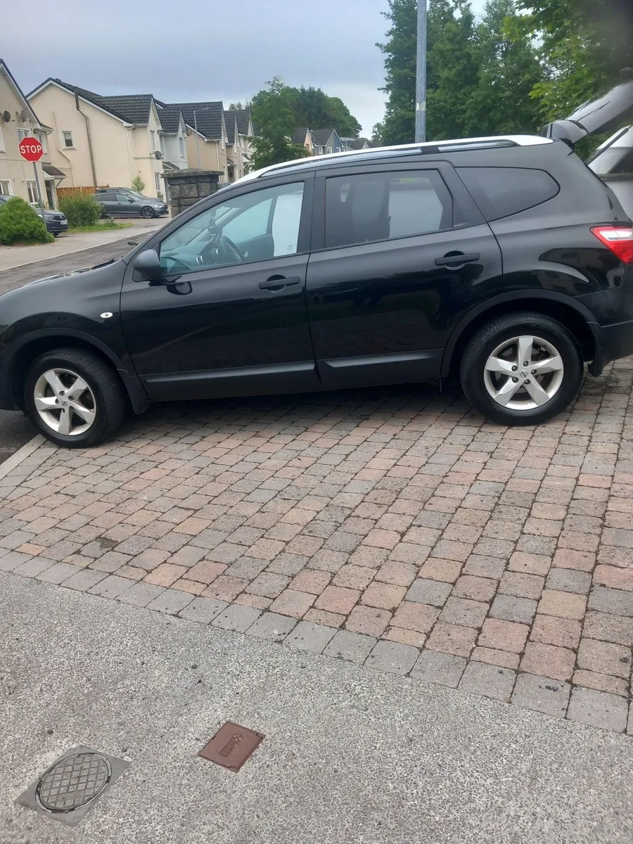 Nissan Qashqai+2 2012 - Image 1