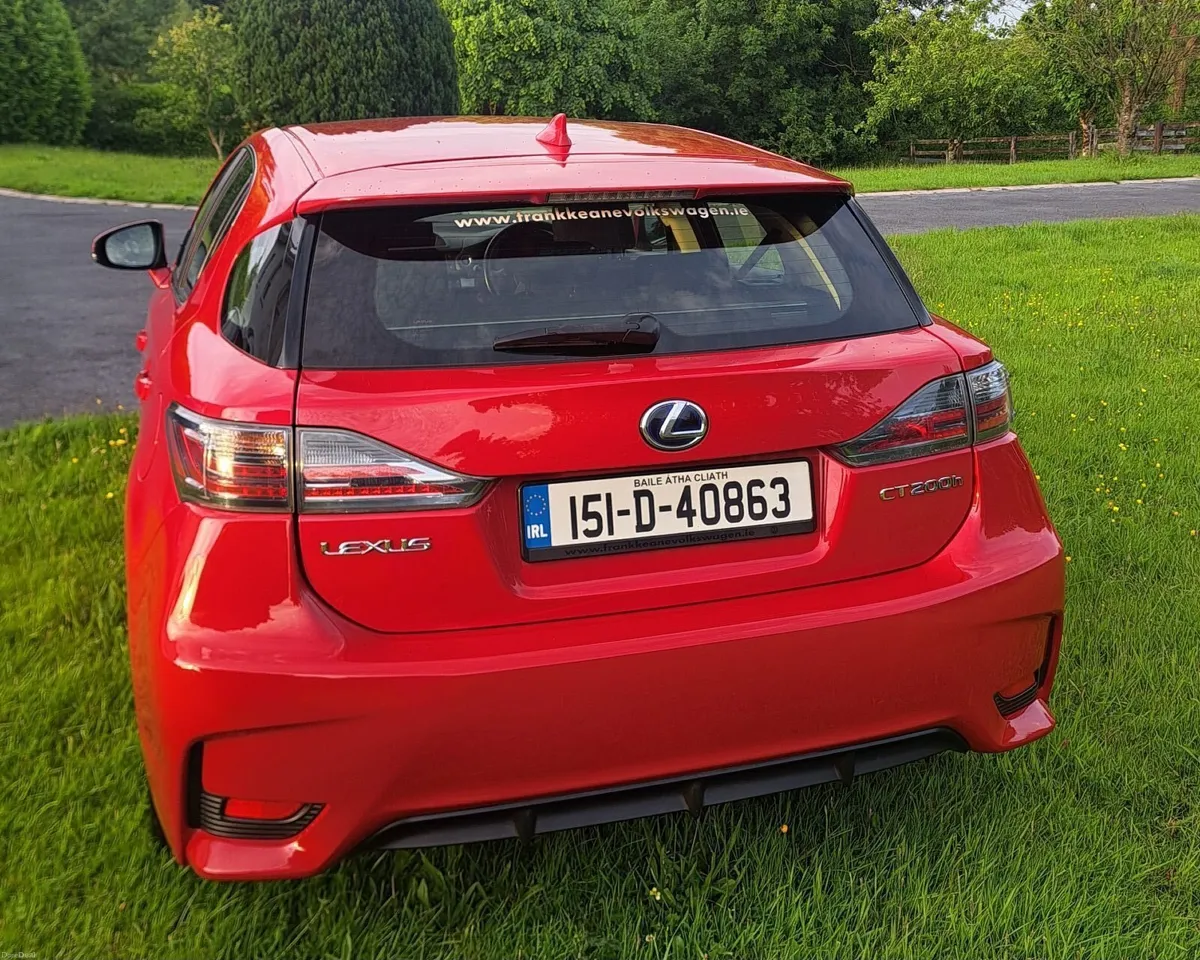 Lexus CT 2015 - Image 2