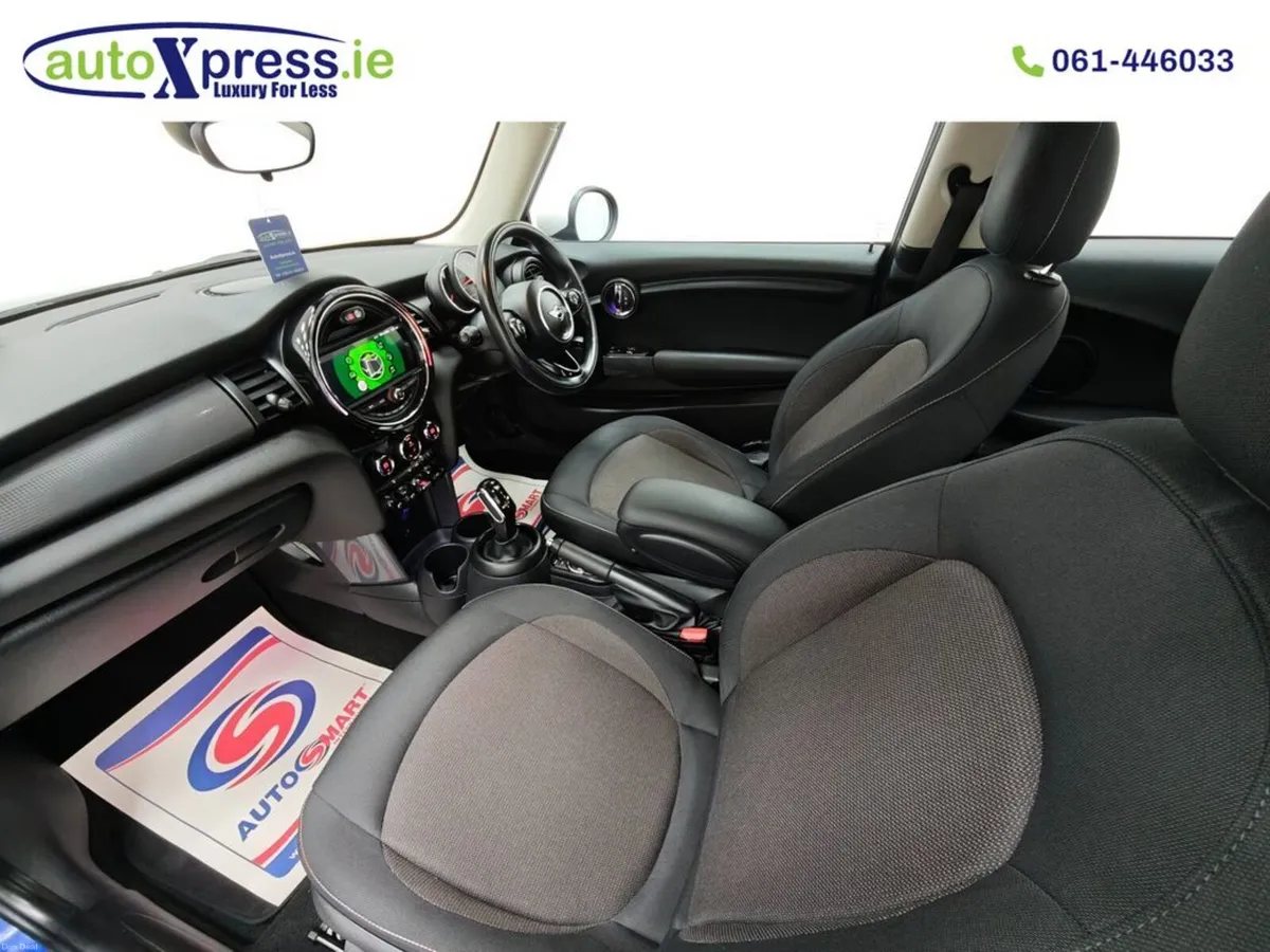 Mini Cooper 1.5 Automatic, Reversing camera - Image 4