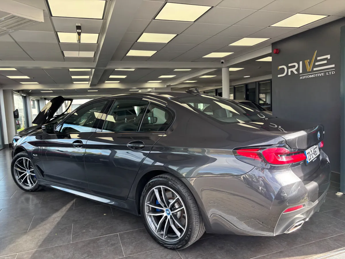 231d BMW 530E  M-Sport - Image 6