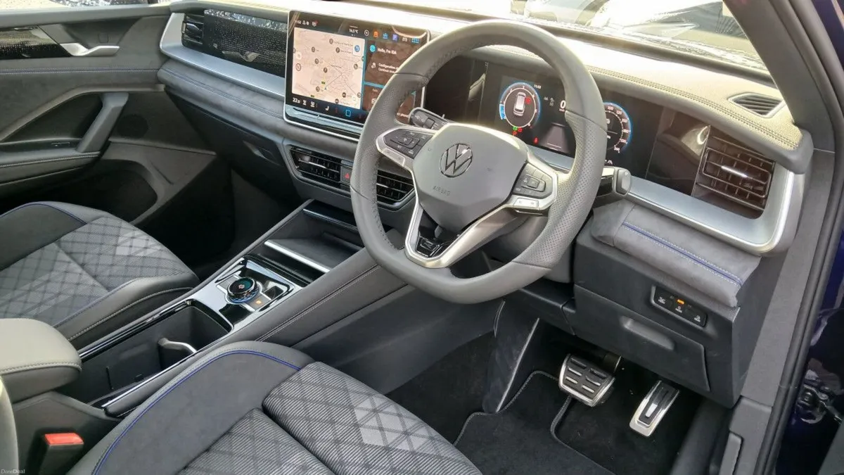 Volkswagen Tayron R-LINE 75 2.0 TDI 150HP **7 SEAT - Image 5