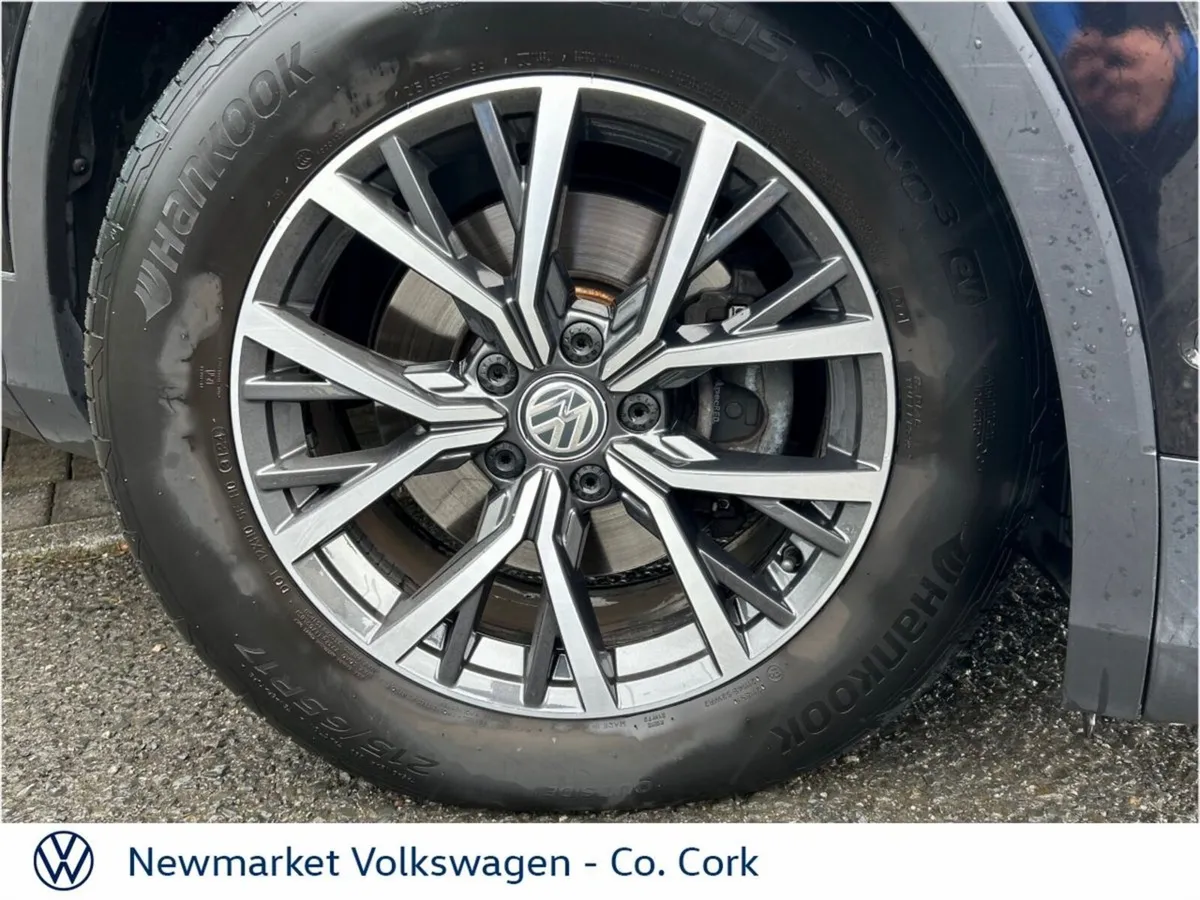 Volkswagen Tiguan 2.0TDI 150BHP COMFORTLINE 6 SPEE - Image 2