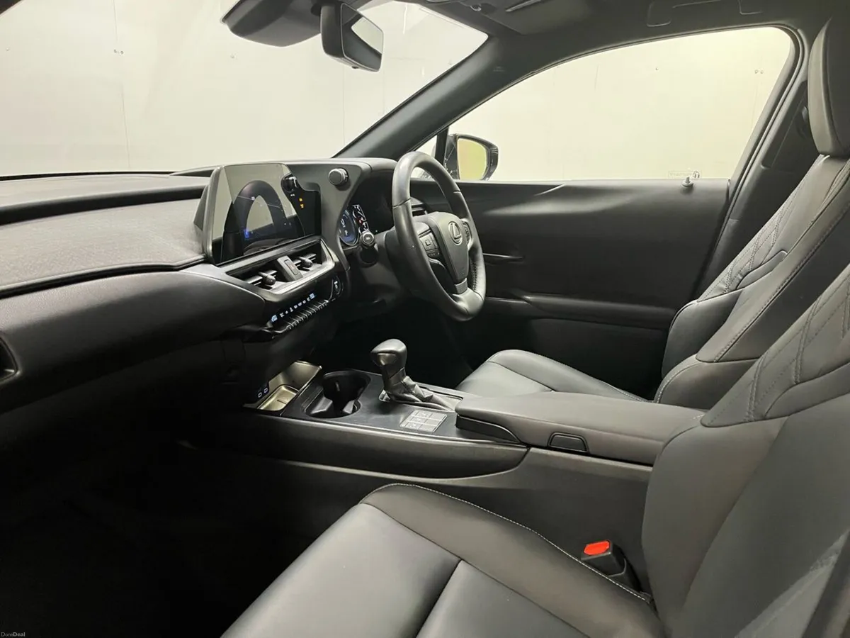 Lexus UX 250H F Sport Design 184BHP - Reversing Ca - Image 6