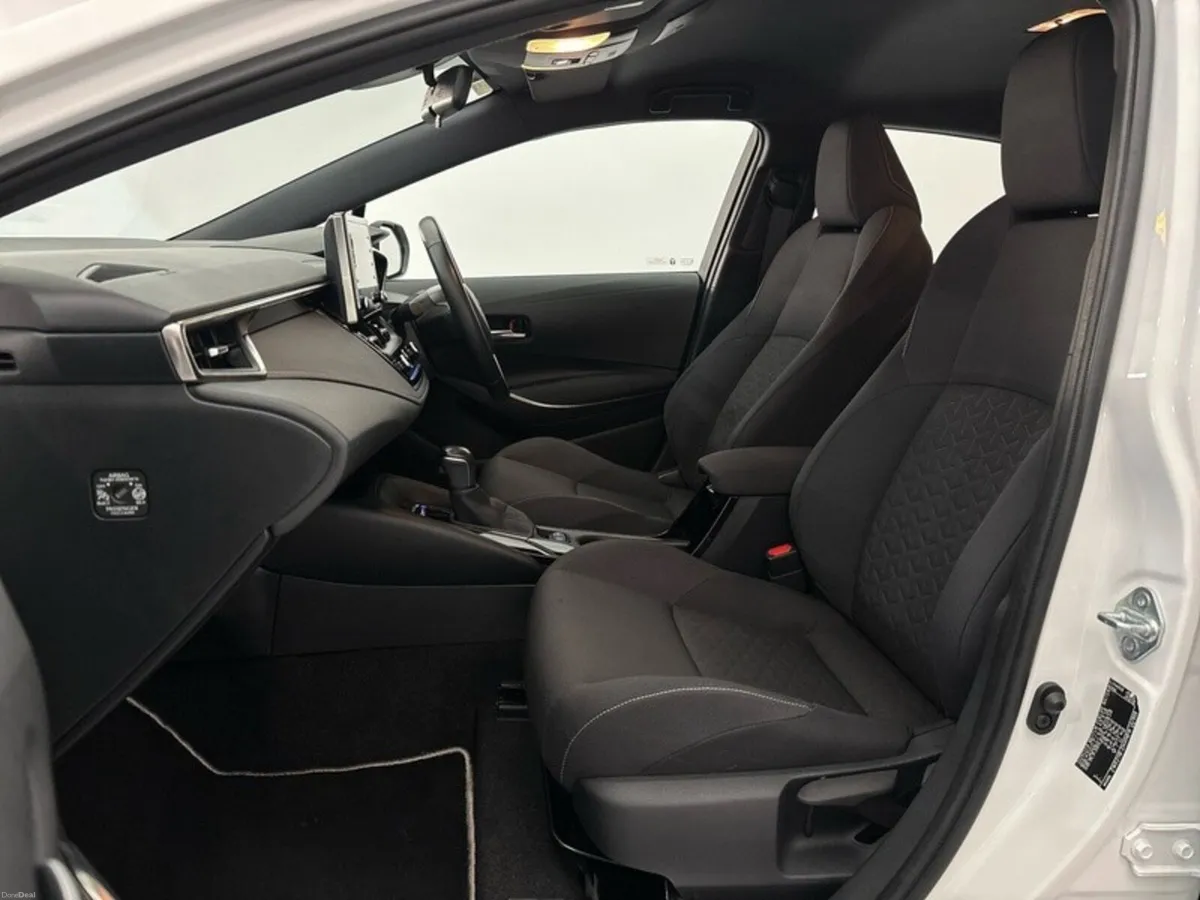 Toyota Corolla HYBRID LUNA H/B - Image 6