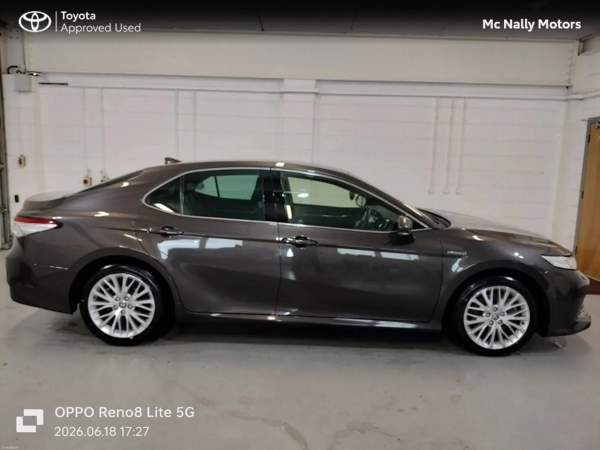 Toyota Camry 212 HYBRID PLATINUM TOP SPEC IRISH CA - Image 4