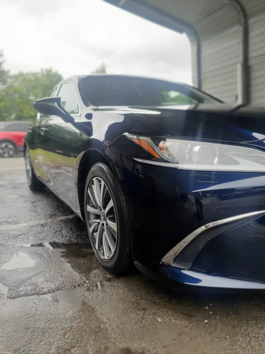 Lexus es300h - Image 2