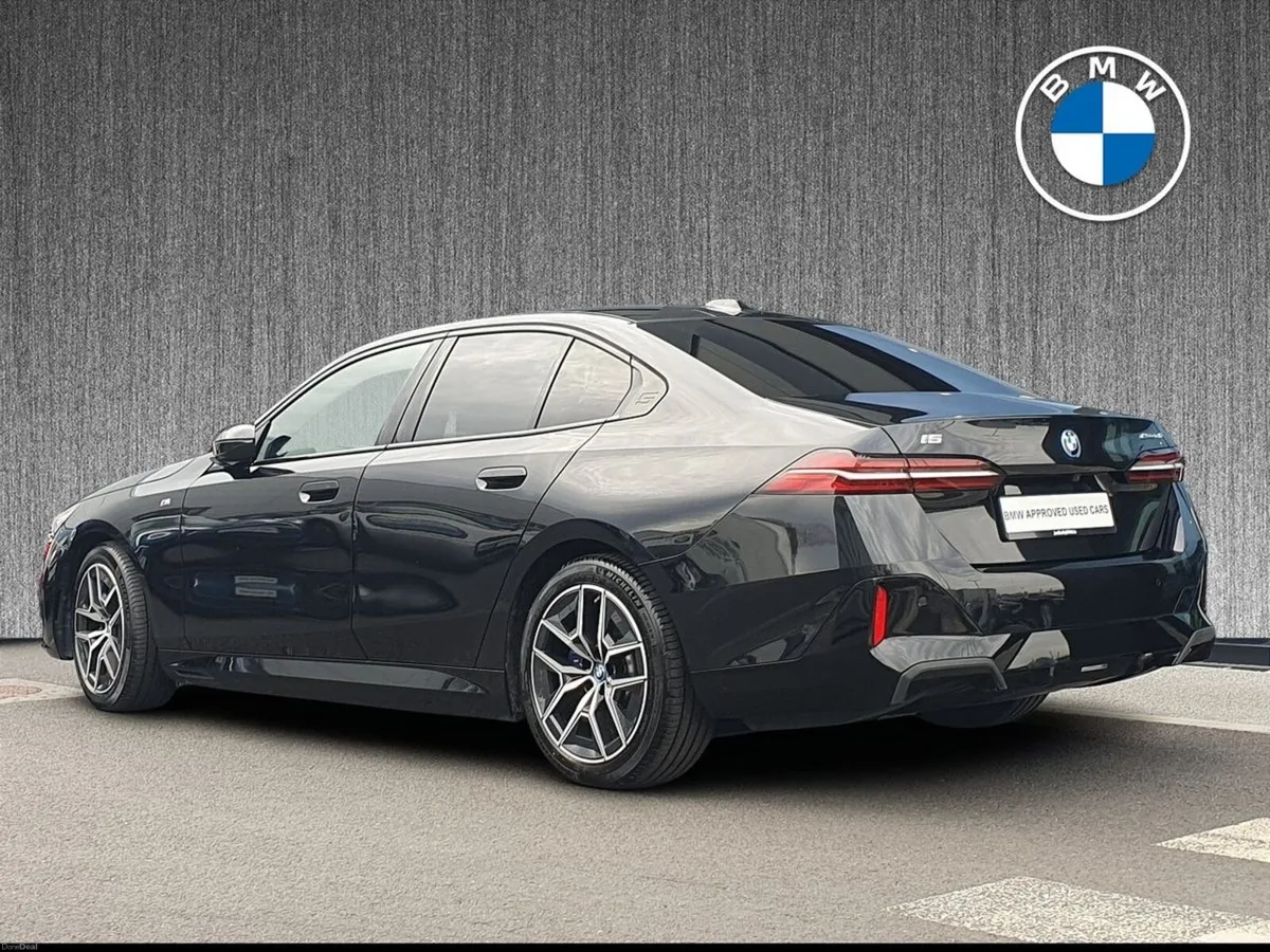 BMW i5 eDrive40 M Sport Saloon - Image 3