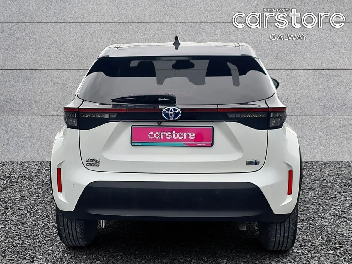 Toyota Yaris Cross Hybrid - Image 4