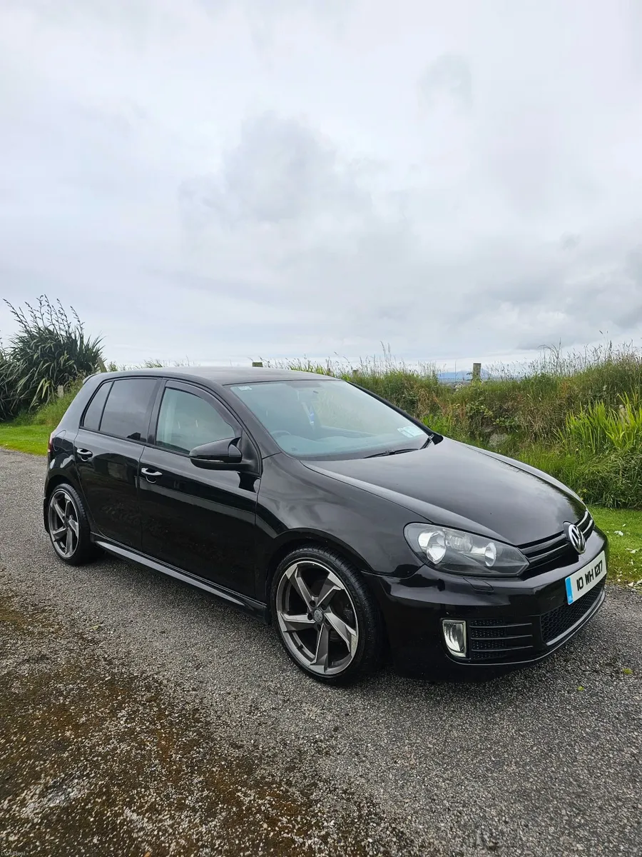 2010 Volkswagen Golf 1.6 TDI - Image 1