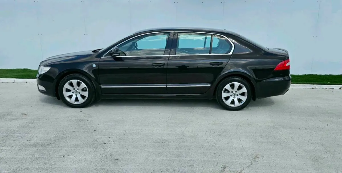 Skoda Superb - Image 2