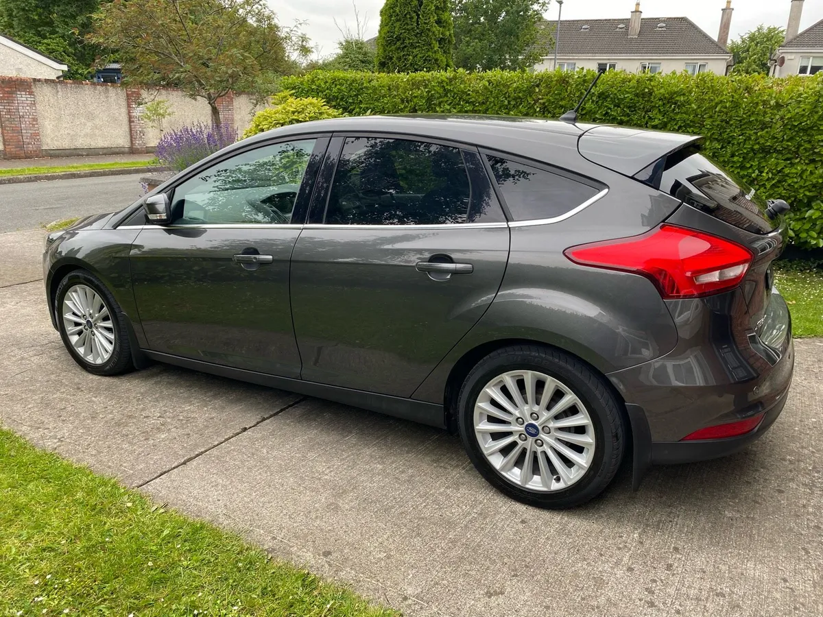 181 Ford Focus Titanium 1.5tdci IMMACULATE - Image 2