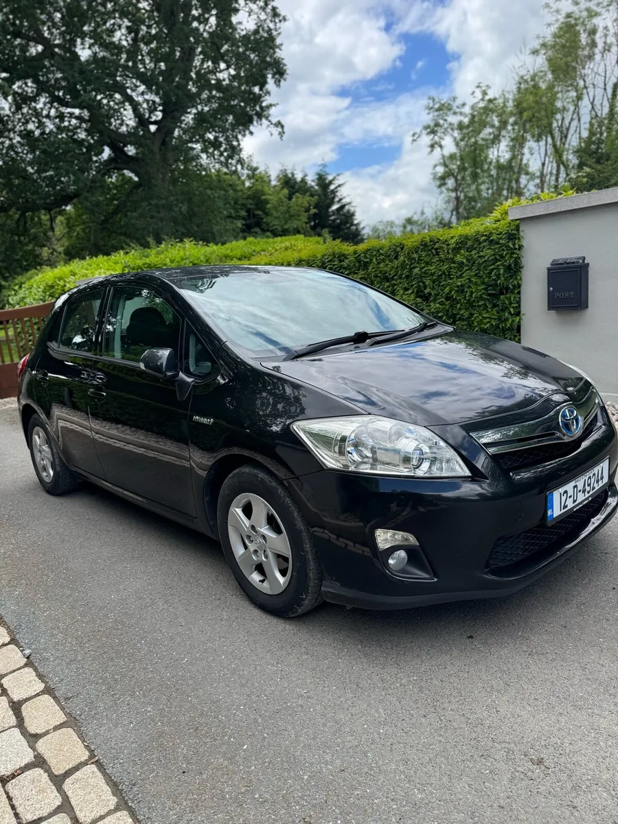 Auto Toyota Auris Hybrid - Image 3
