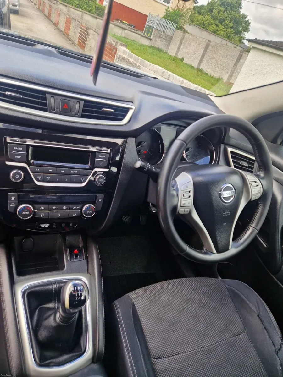 Nissan Qashqai 2015 - Image 1