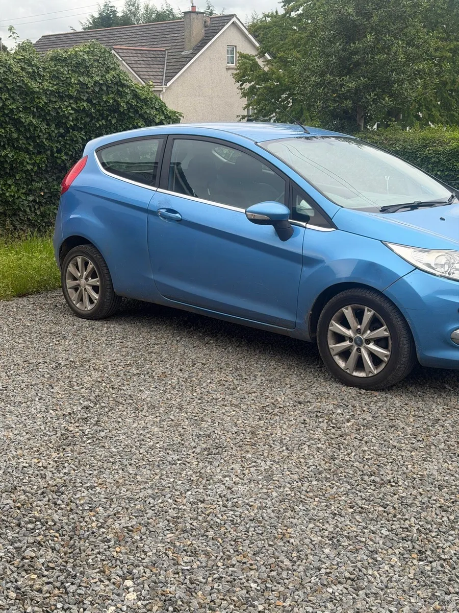 Ford fiesta - Image 2