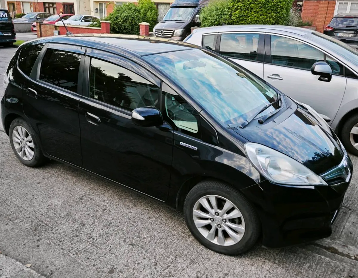 2013 Honda Fit Hybrid (L-Package) – High Spec - Image 1