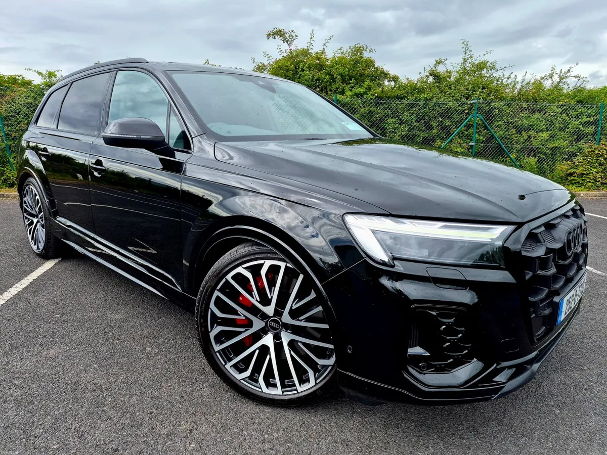 2025 AUDIQ7 60 PHEV TFSIE Q COMPETITION 490PS - Image 1