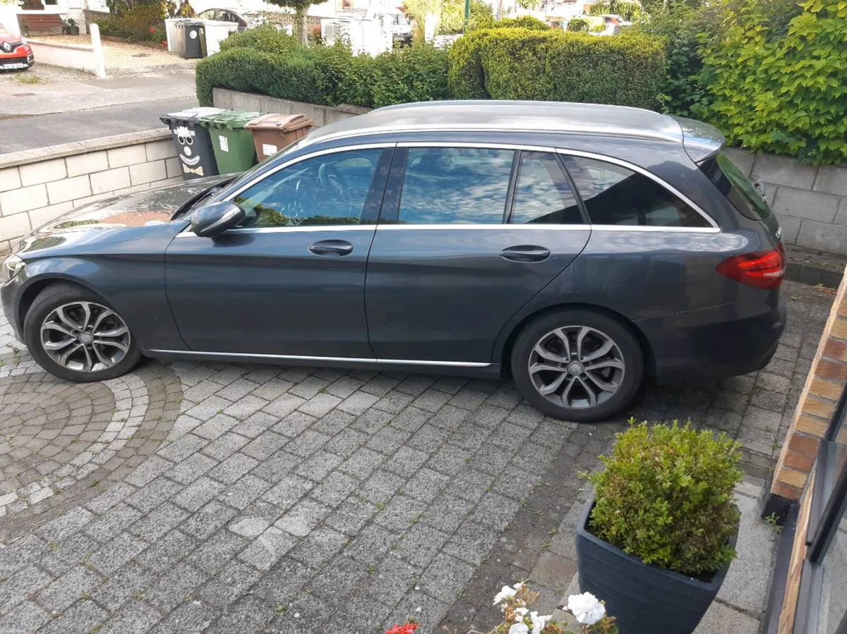 Mercedes c220 estate - Image 4