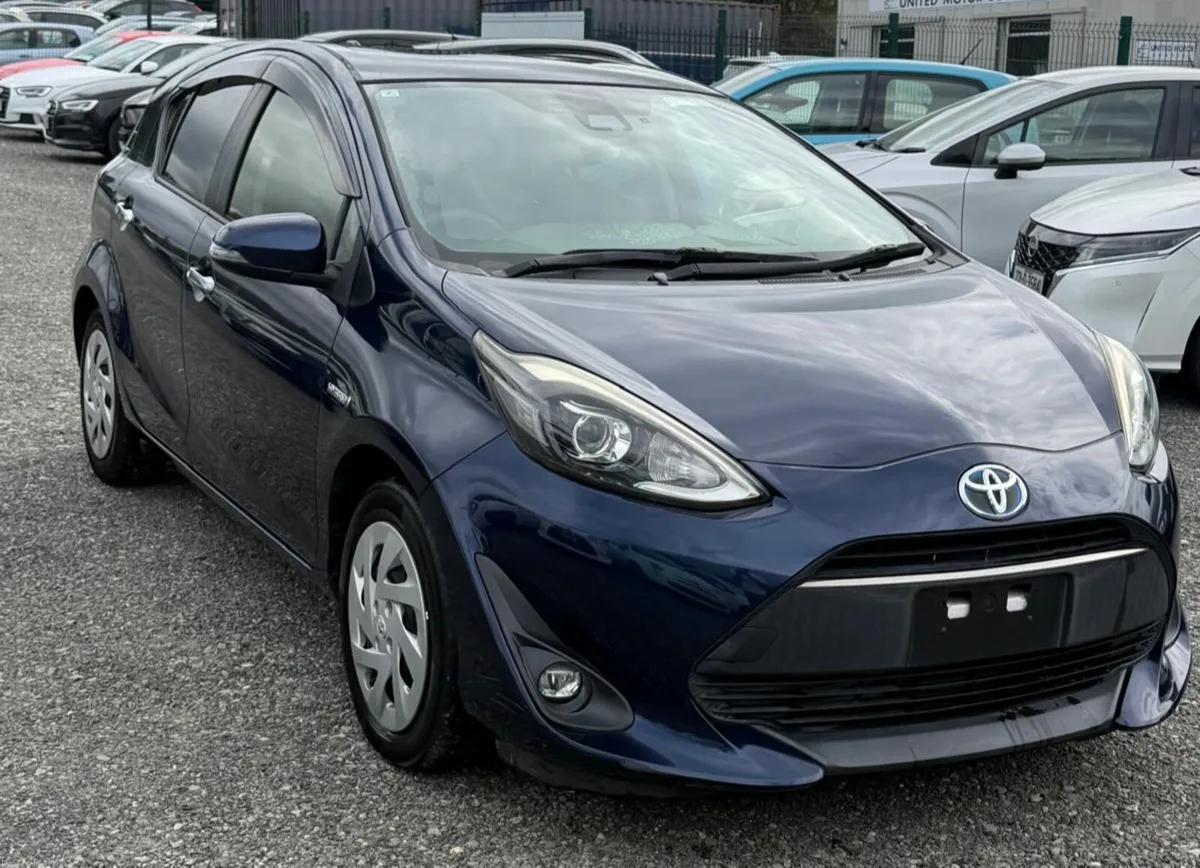 2018 Toyota Aqua S Style Package Hybrid - Image 3