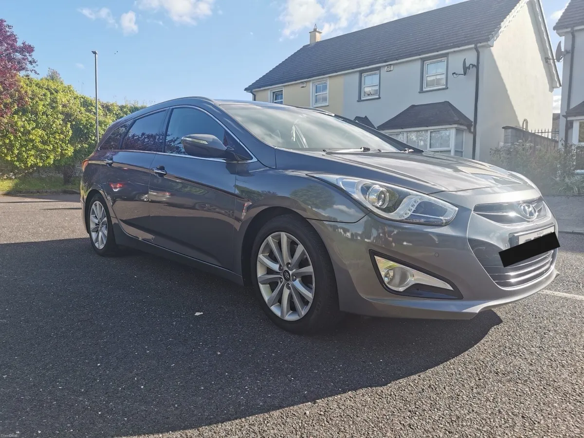 Hyundai I40 Estate Manual - Image 1
