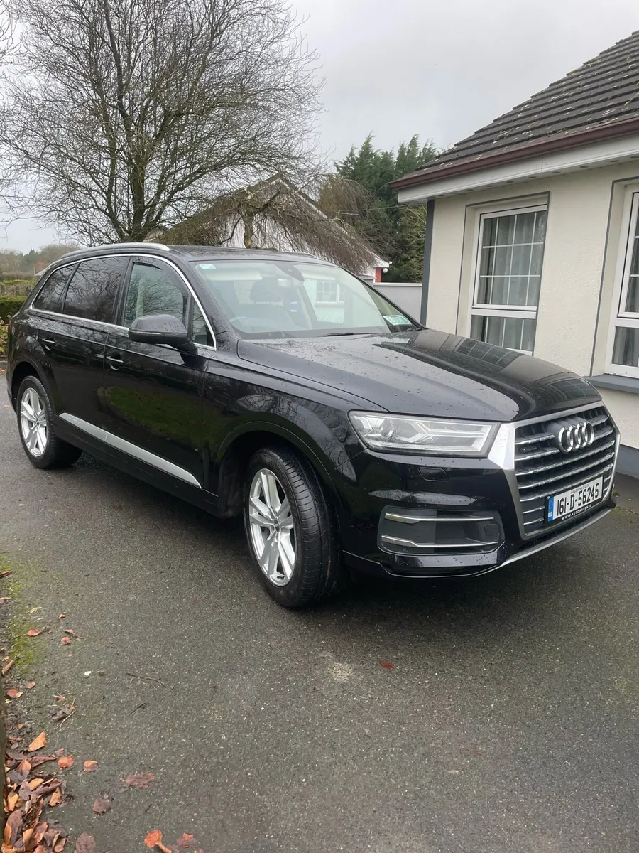 Audi Q7 - Image 1