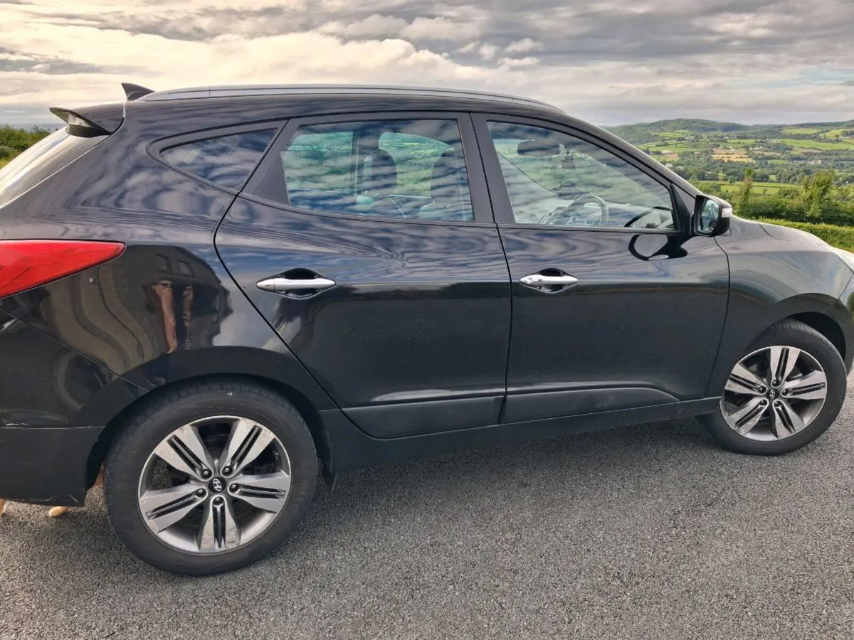 Hyundai ix35 Premium Panorama - Image 2