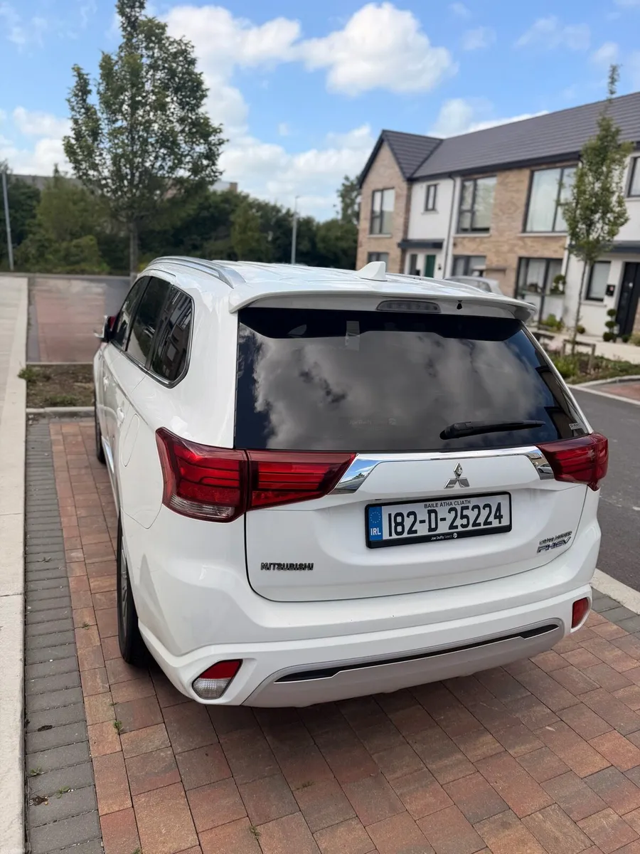 Mitsubishi outlander phev 2018 - Image 3