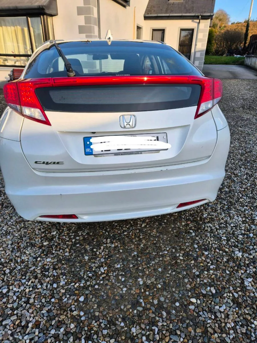 Car - Image 6