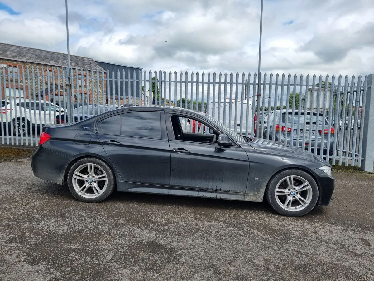 BMW 3-Series 2017 330e hybrid automatic €8900 - Image 3