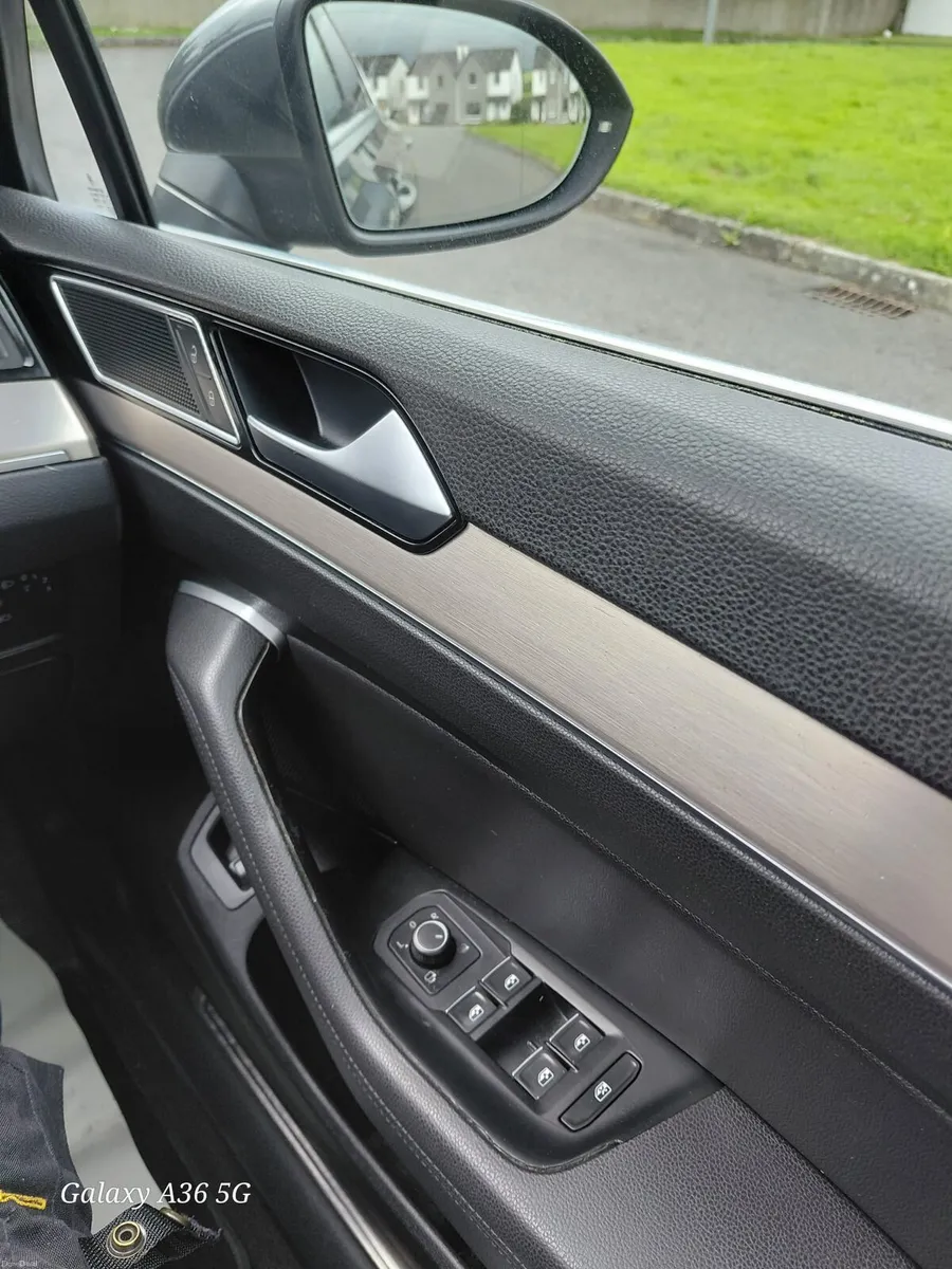 Volkswagen Passat Highline 2.0 TDI 150HP 4 DR - Image 2