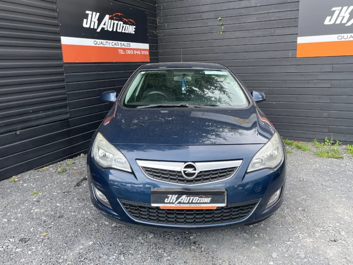 Opel Astra S 1.4 I 100PS 5DR - Image 2