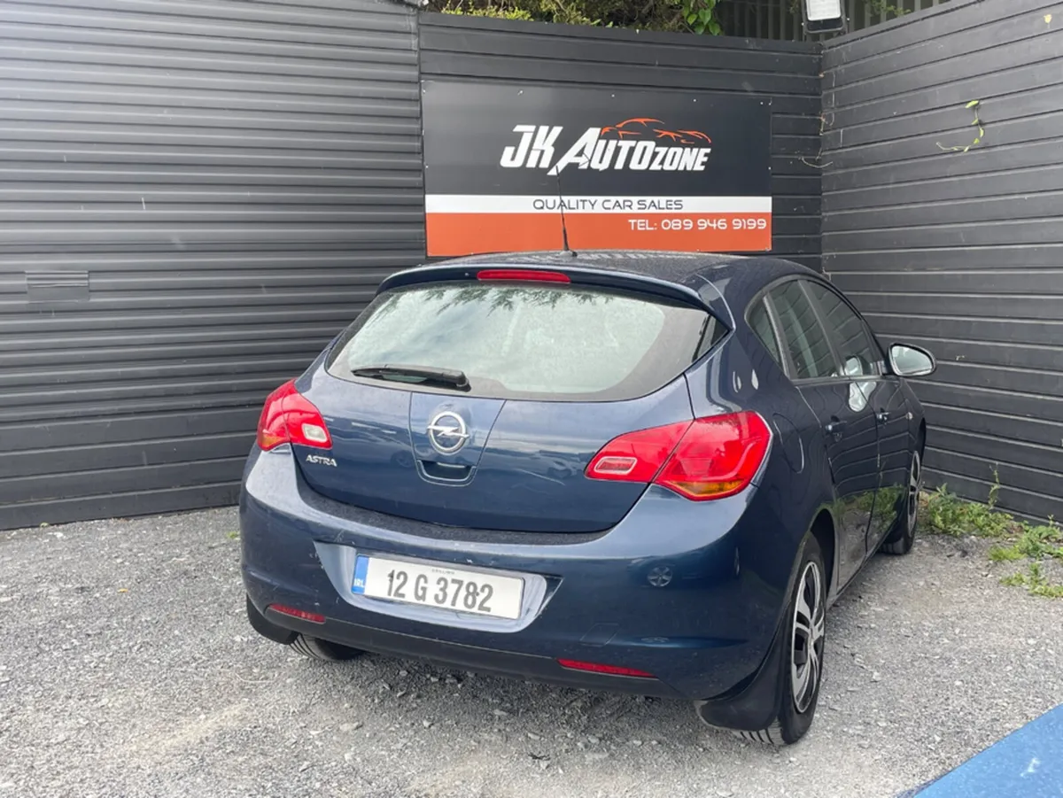 Opel Astra S 1.4 I 100PS 5DR - Image 4