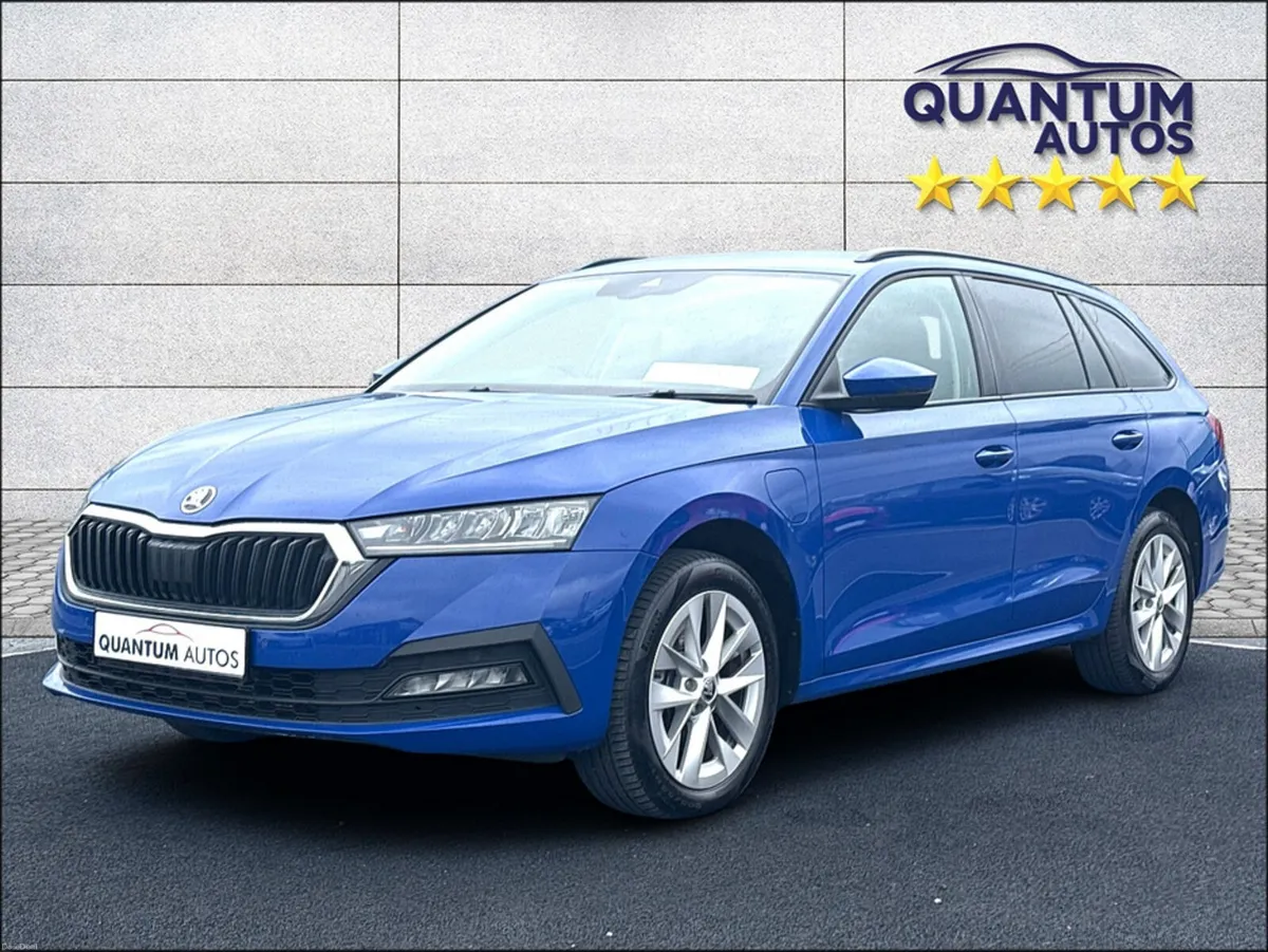 Skoda Octavia 2022 SE TECH 1.4 PETROL PLUG IN HYBR - Image 4