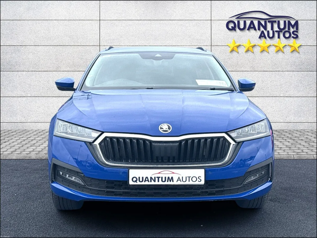 Skoda Octavia 2022 SE TECH 1.4 PETROL PLUG IN HYBR - Image 3