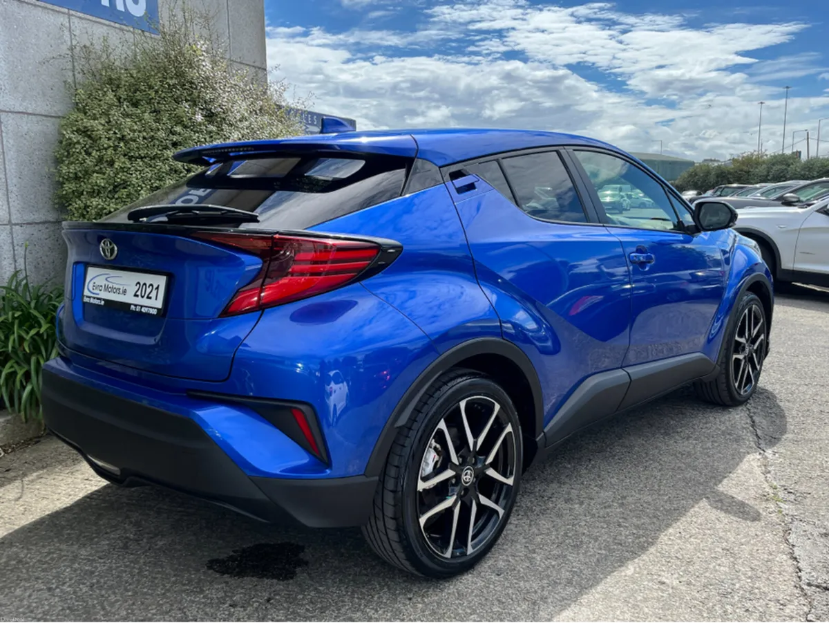 Toyota C-HR GR SPORT AUTOMATIC HYBRID 1.8 PETROL / - Image 4