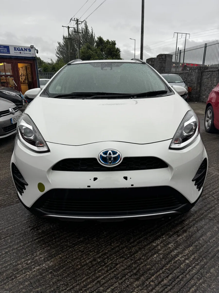 **Toyota Aqua 2017 Hybrid – Excellent Condition** - Image 1