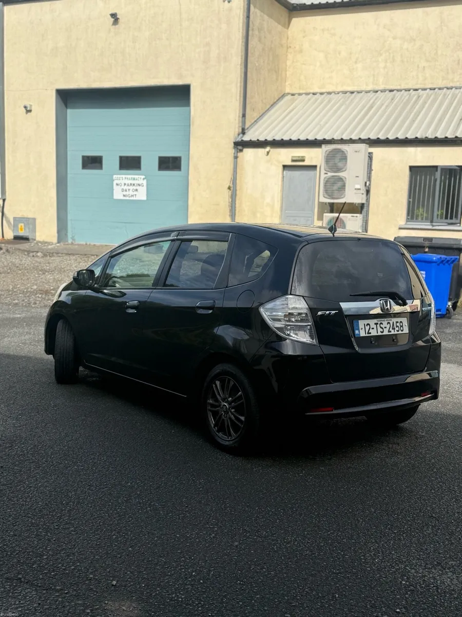 Honda fit 2012 - Image 4