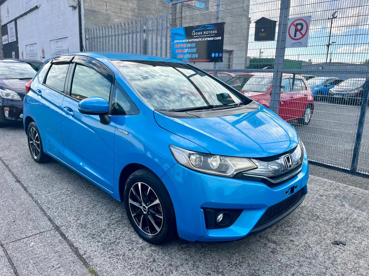 Honda fit hybrid 2013 - Image 4